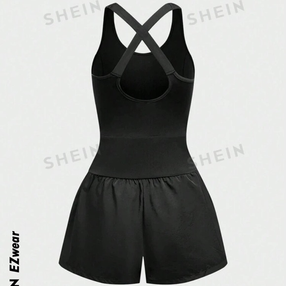 One piece - Picture 2 of 2